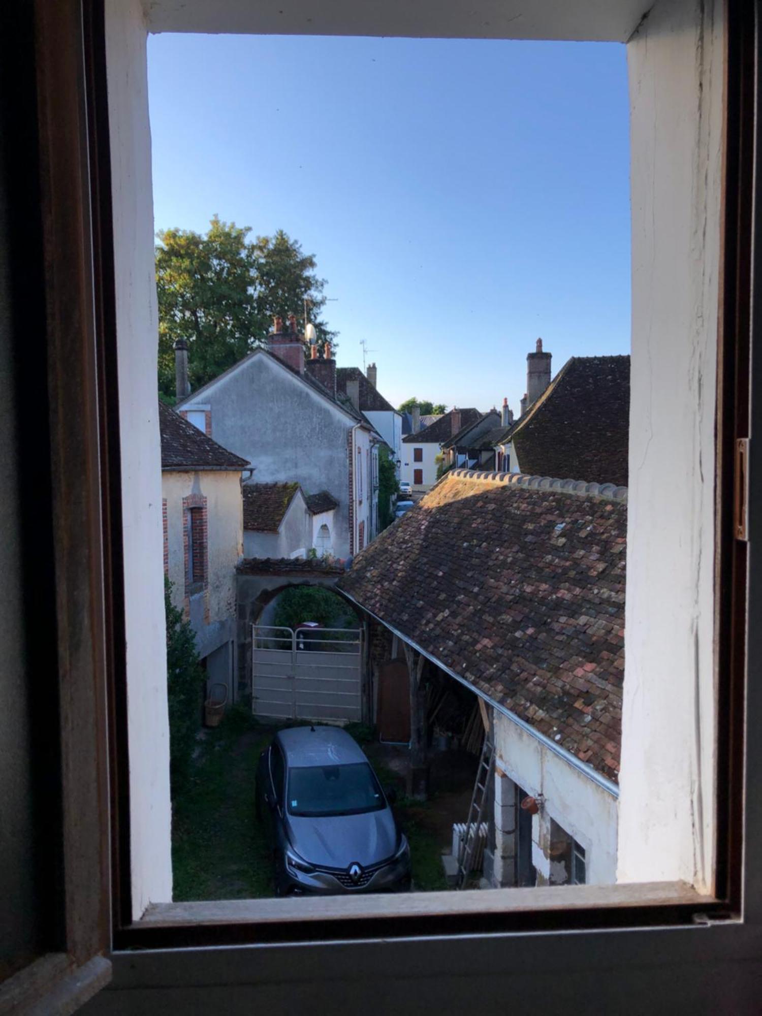 Sur Les Ailes Du Papillon-La Suite Saint-Sauveur-en-Puisaye Luaran gambar